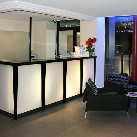 Hotel New Saint Lazare Parijs