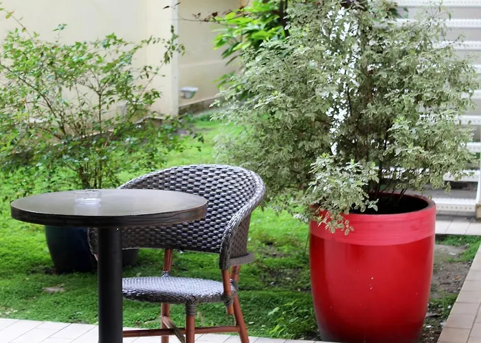 Hotell New Saint Lazare